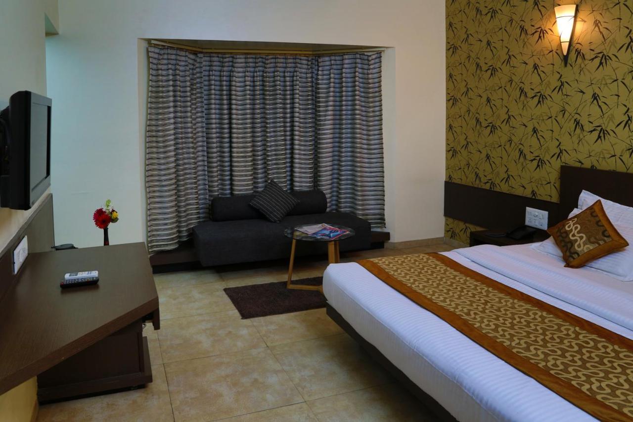 Hotel The Leaf Aurangabad  Exterior photo